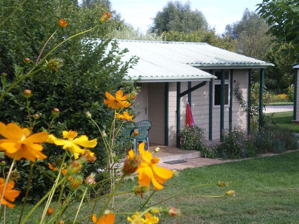 Camping Moulin De Collonge Saint-Boil الغرفة الصورة