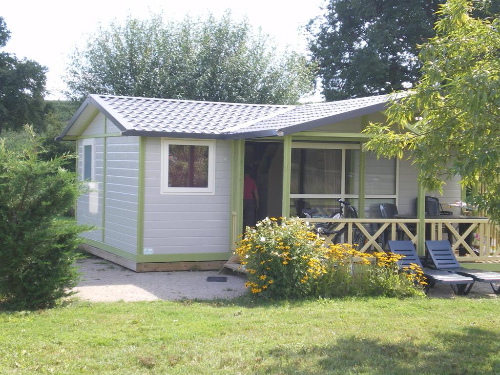 Camping Moulin De Collonge Saint-Boil الغرفة الصورة